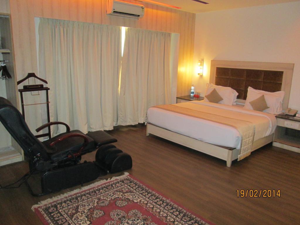 Rr Inn Palayankottai Quarto foto